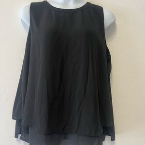 Sioni Black Sleeveless Boxy Blouse